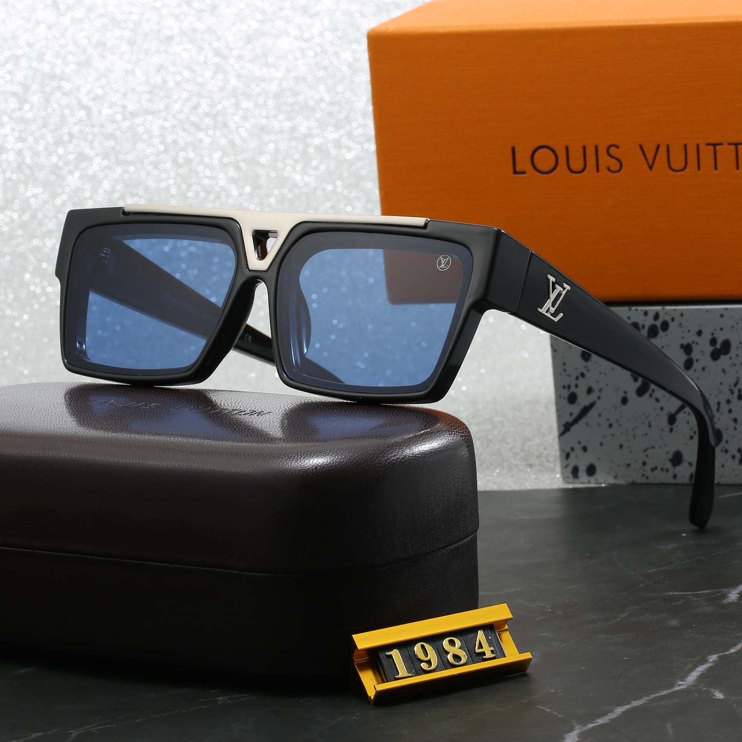 Louis vuitton Geometric Triangle Detail Oversized Square Sunglasses (Model 1984) Square