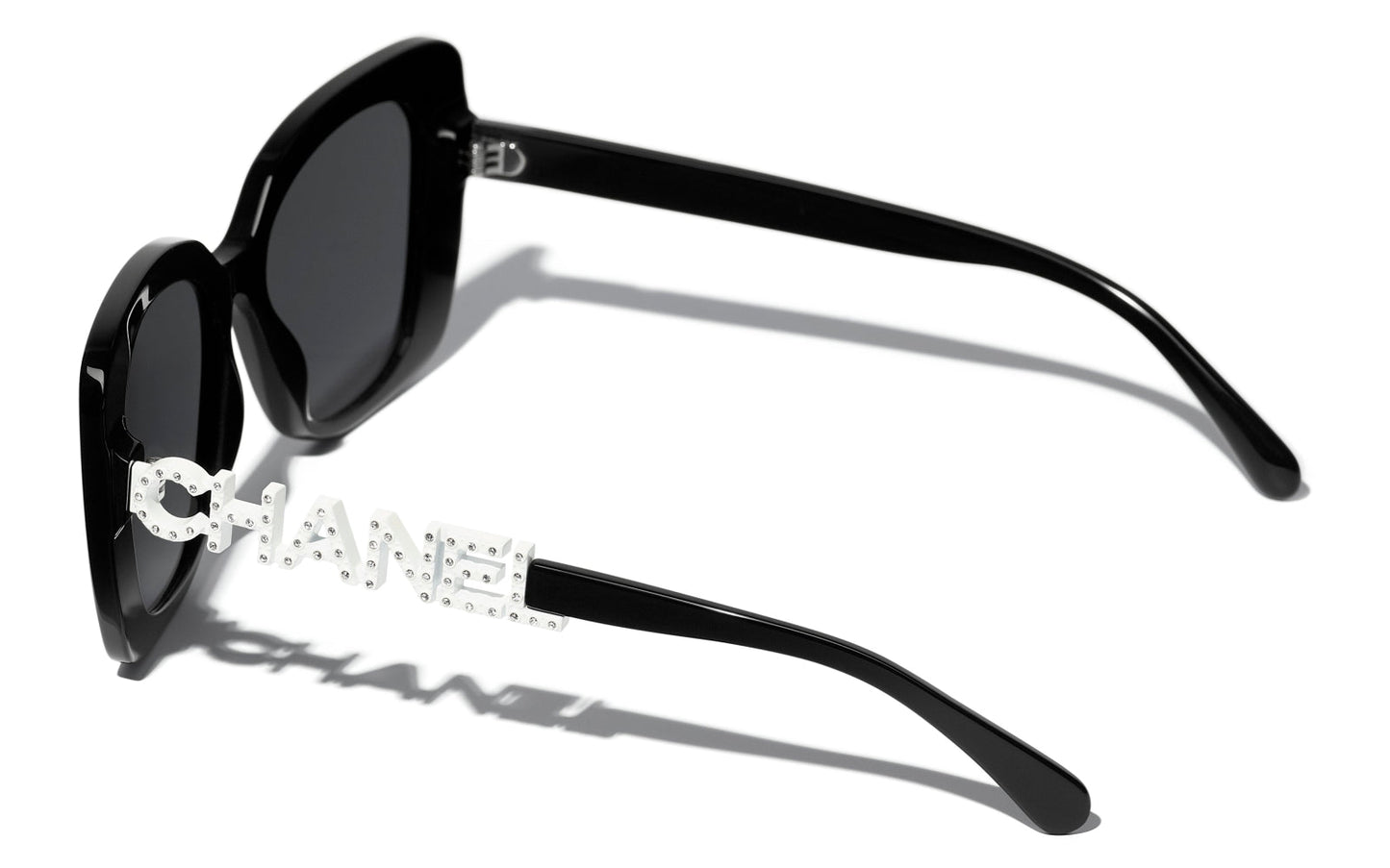 CHANEL 5422B Square